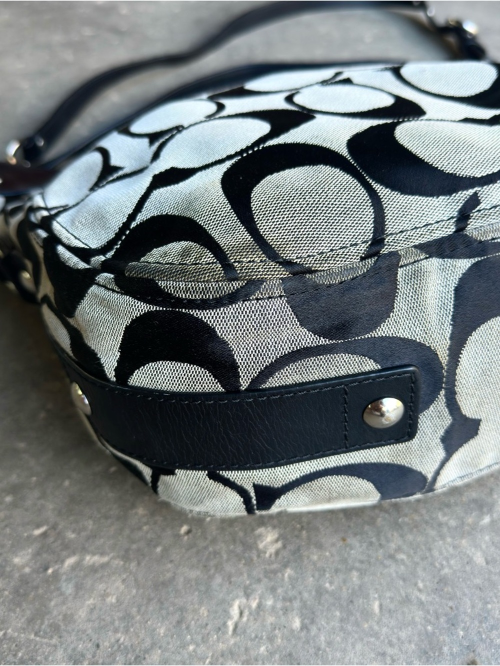 Coach Signature C Zoe Hobo Bag Black White Y2K Canvas Leather F14709 - Picture 11 of 14